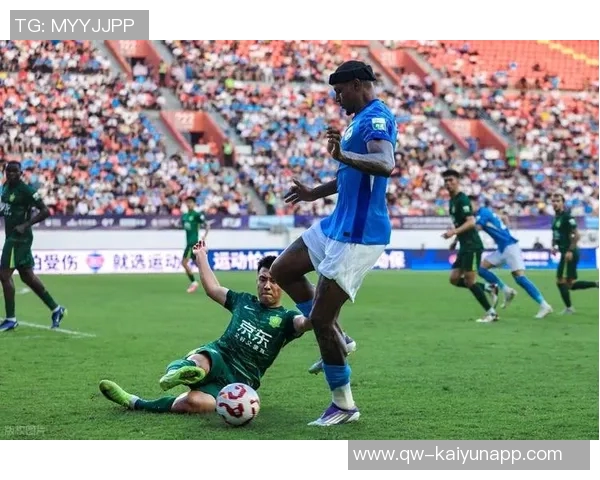 加西亚精彩过人破门新鹏城暂时领先国安1-0 加西亚精彩过人破门新鹏城暂时领先国安1-0