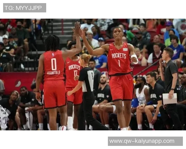 克莱强调球队防守潜力认为攻防一体球员是关键因素