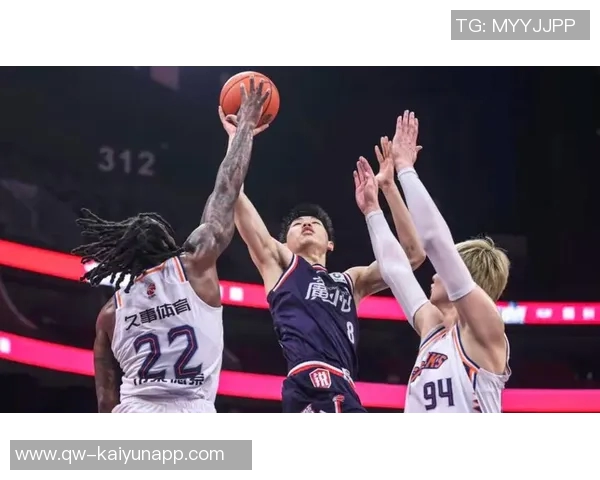 阿门特大学公开训练日吸引37名NBA球探现场观摩全美第四实力展示 阿门特大学公开训练日吸引37名NBA球探现场观摩全美第四实力展示